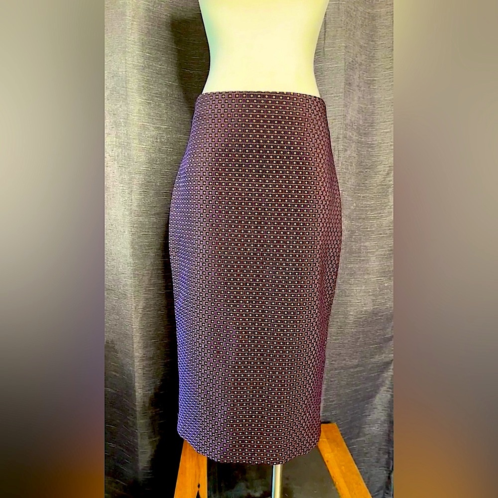 Ann Taylor Purple Metallic Jacquard Geo Polka Dot Pencil Skirt - size 4